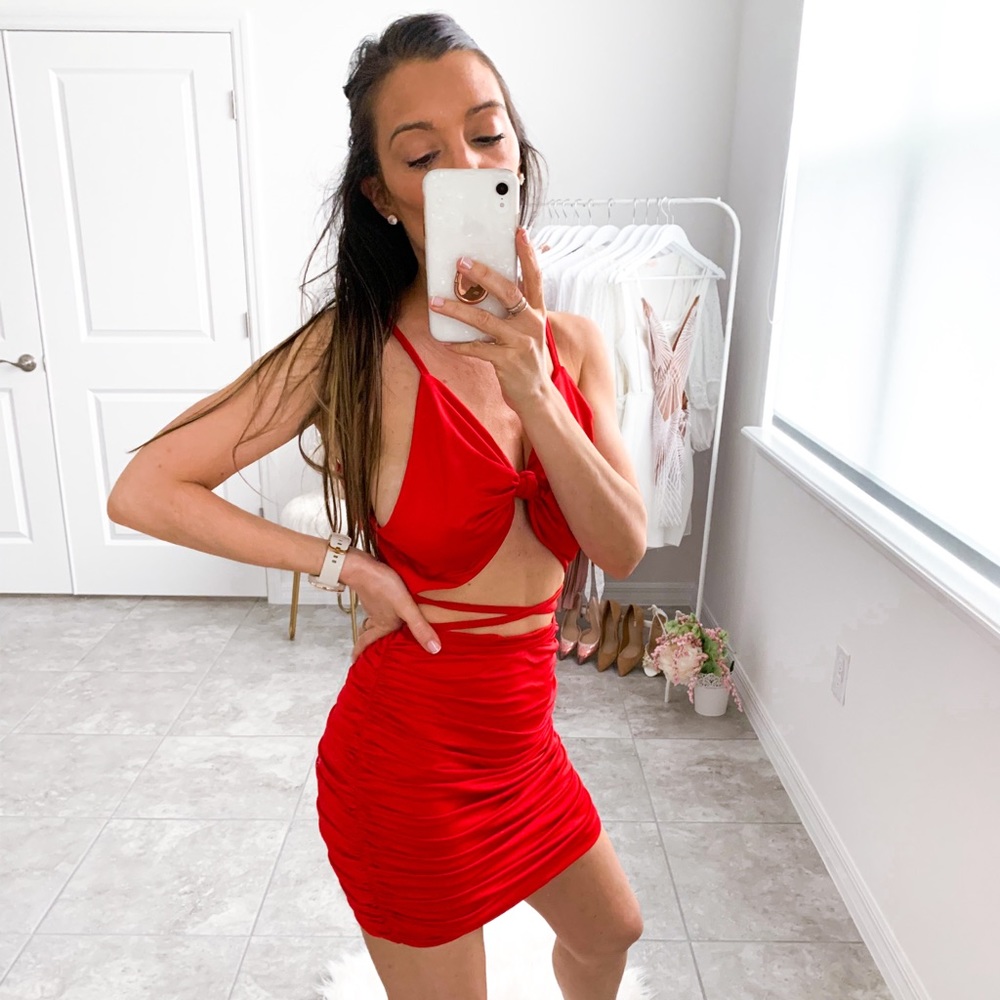 Red Front Knot Lace Up Ruched Sexy Mini Dress - Picture 11 of 13